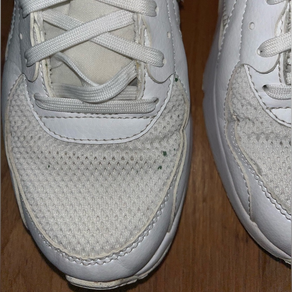 Women’s Nike Air Max Excee w/ Holographic Logo - Women’s 8 - Picture 7 of 9
